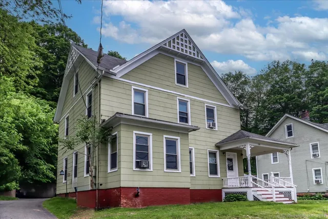 $1,995 | 130 Wellsville Avenue, Unit 2, New Milford, CT 06776