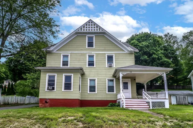 $1,995 | 130 Wellsville Avenue, Unit 2, New Milford, CT 06776