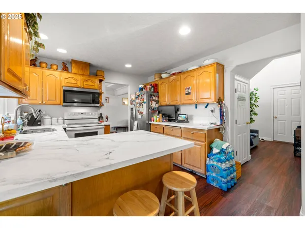 $527,000 | 4235 Southeast Anderegg Loop, Portland, OR 97236