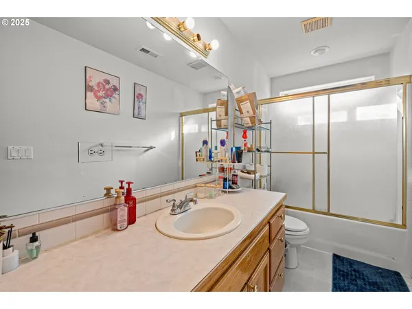 $527,000 | 4235 Southeast Anderegg Loop, Portland, OR 97236