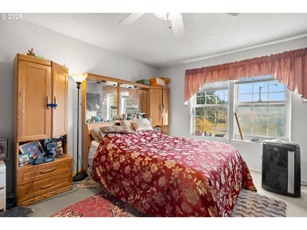 $527,000 | 4235 Southeast Anderegg Loop, Portland, OR 97236