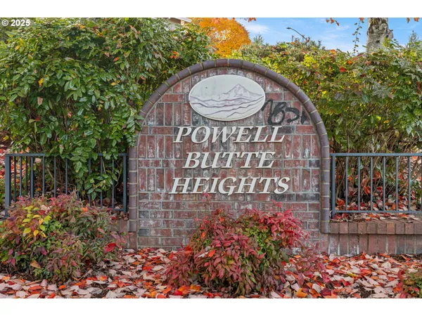 $527,000 | 4235 Southeast Anderegg Loop, Portland, OR 97236