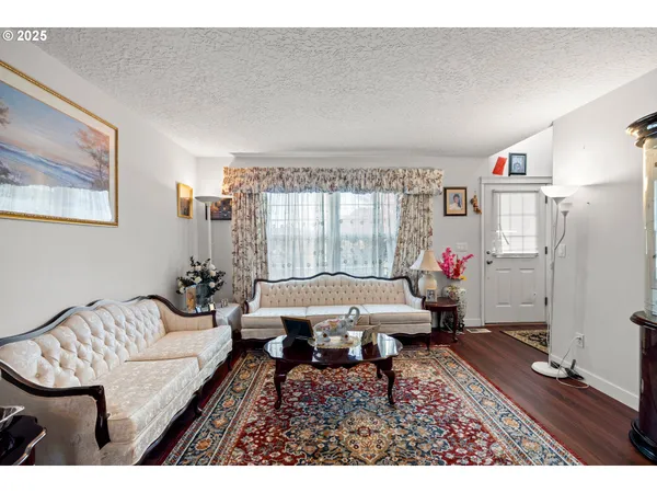 $527,000 | 4235 Southeast Anderegg Loop, Portland, OR 97236