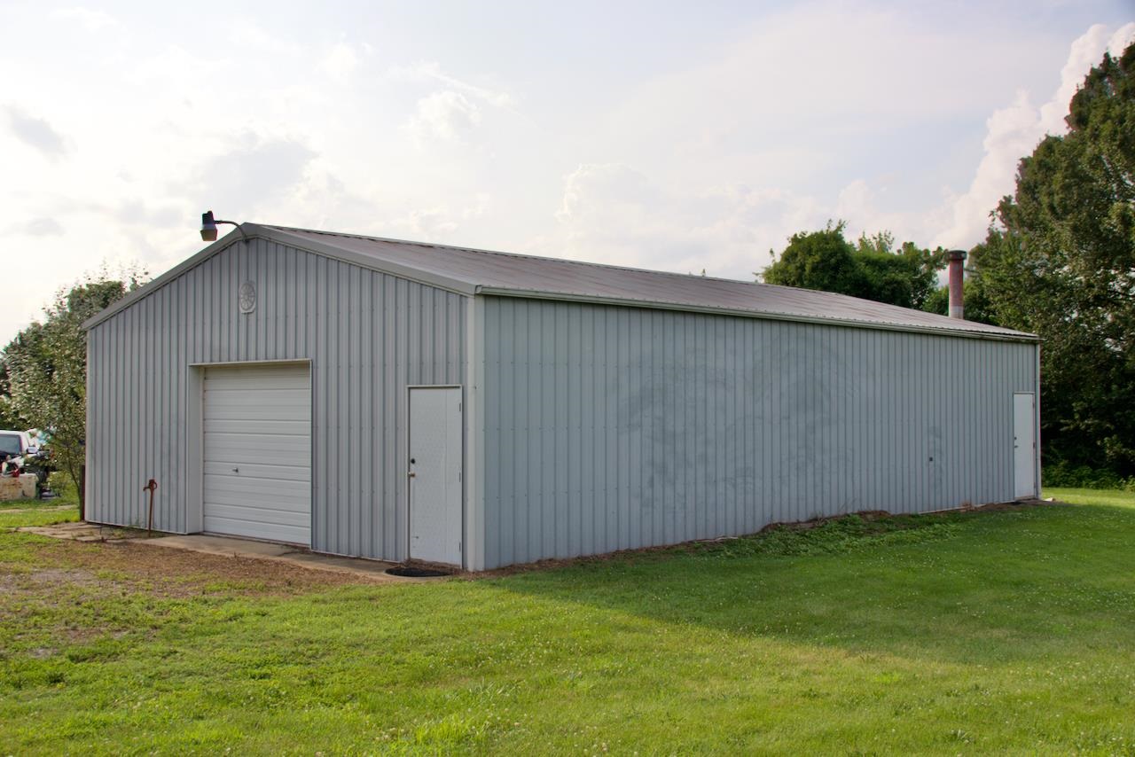 372 Murphysboro Lake Road Murphysboro, IL 62966 - Photo 2 of 37