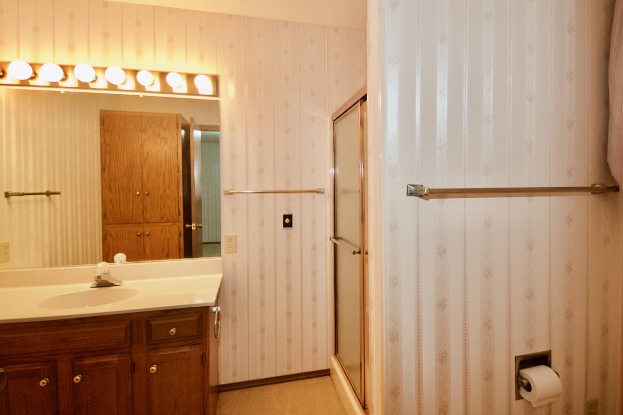 372 Murphysboro Lake Road Murphysboro, IL 62966 - Photo 23 of 37