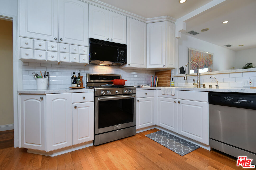 4226 Greenbush Avenue Sherman Oaks, CA 91423 - Photo 30 of 69