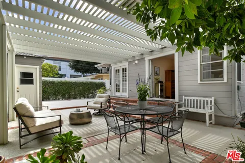 $1,299,000 | 4226 Greenbush Avenue, Sherman Oaks, CA 91423