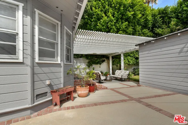 $1,349,000 | 4226 Greenbush Avenue, Sherman Oaks, CA 91423
