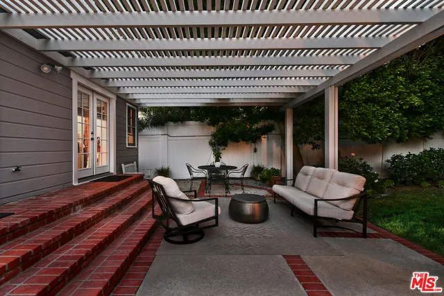 $1,349,000 | 4226 Greenbush Avenue, Sherman Oaks, CA 91423