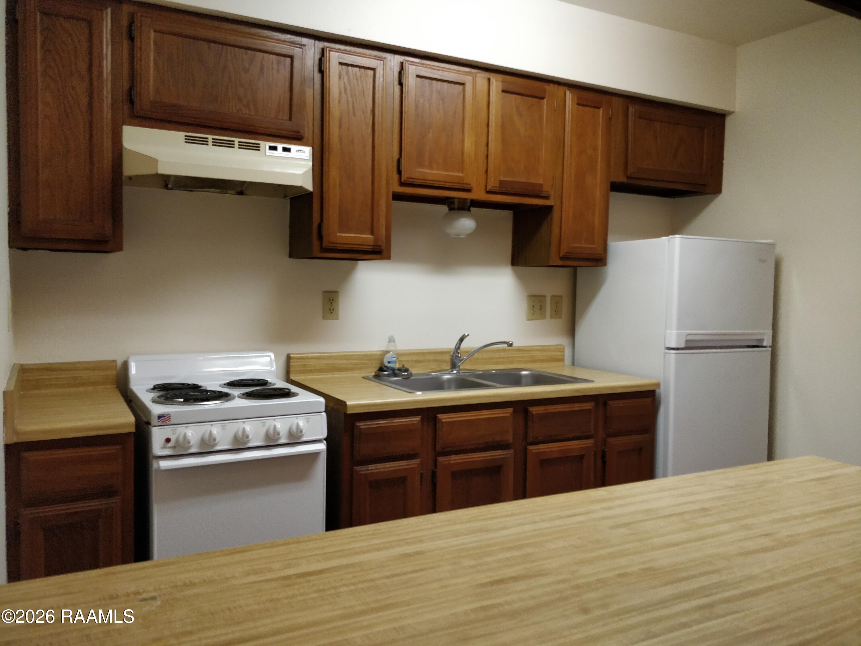 704 Bonin Road, Unit D Lafayette, LA 70508 - Photo 3 of 3 7