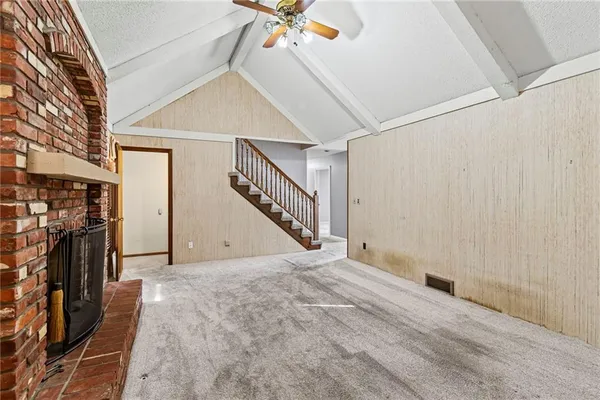 $325,000 | 523 Lancelot Drive, Liberty, MO 64068