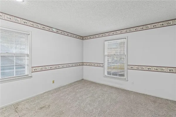 $325,000 | 523 Lancelot Drive, Liberty, MO 64068