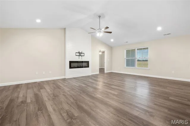 $362,500 | 2001 Serenade Lane, Troy, IL 62294