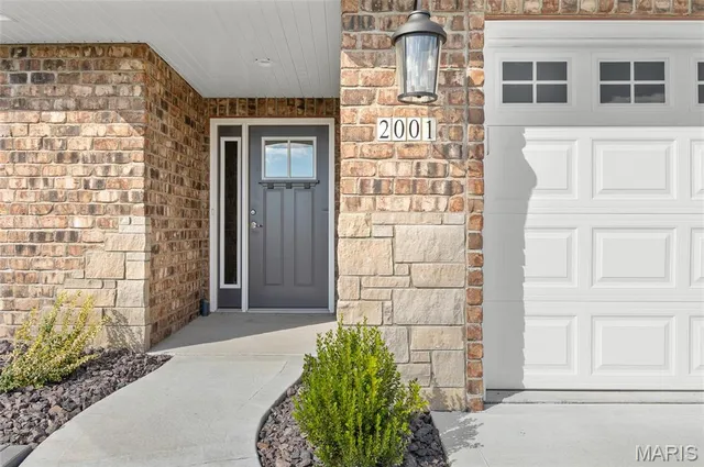 $362,500 | 2001 Serenade Lane, Troy, IL 62294