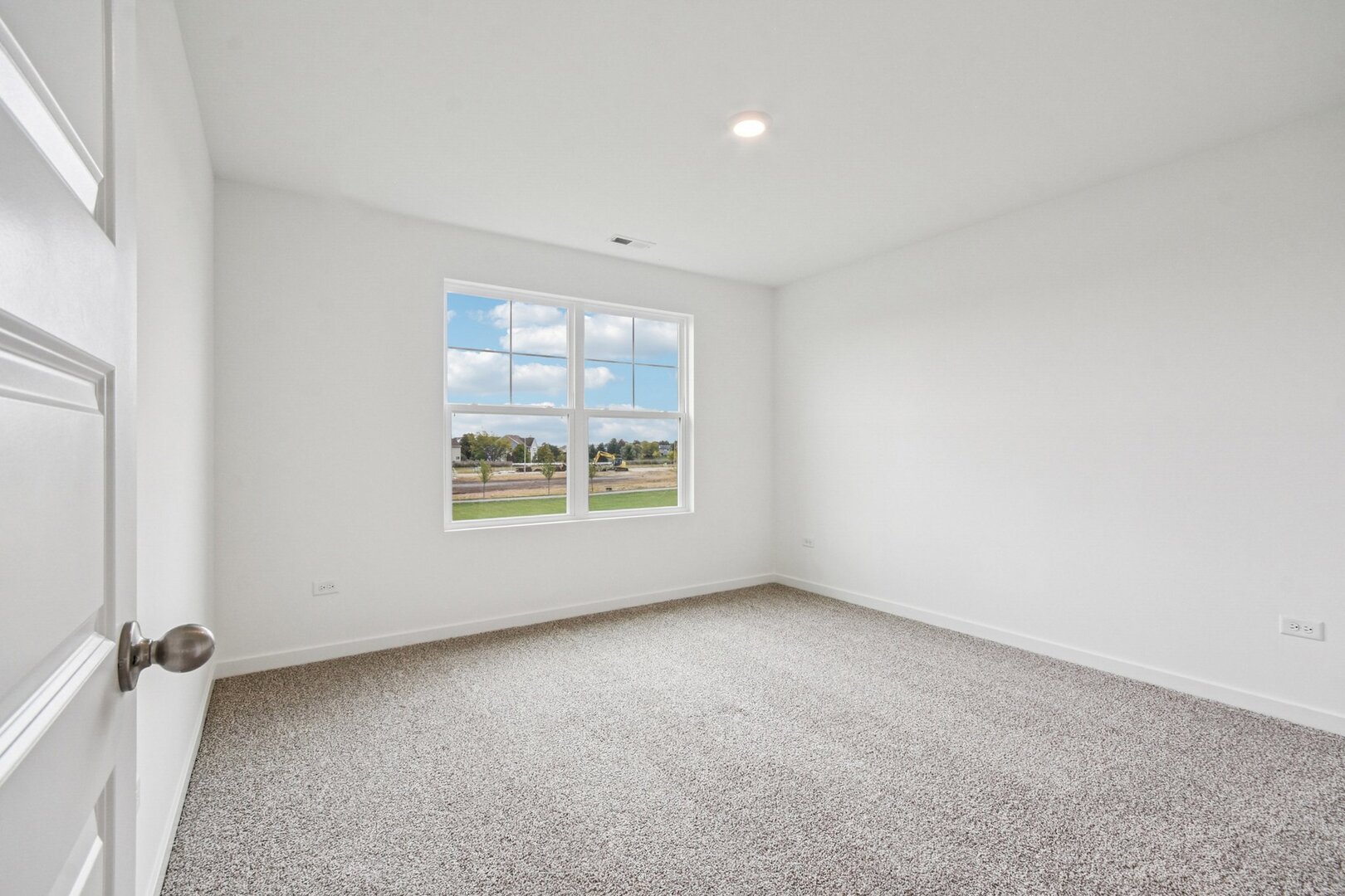 9967 Edgebrook Lane Huntley, IL 60142 - Photo 24 of 65 an empty room with a window