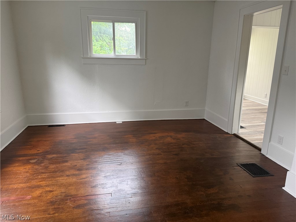 954 Pershing Road Zanesville, OH 43701 - Photo 6 of 19