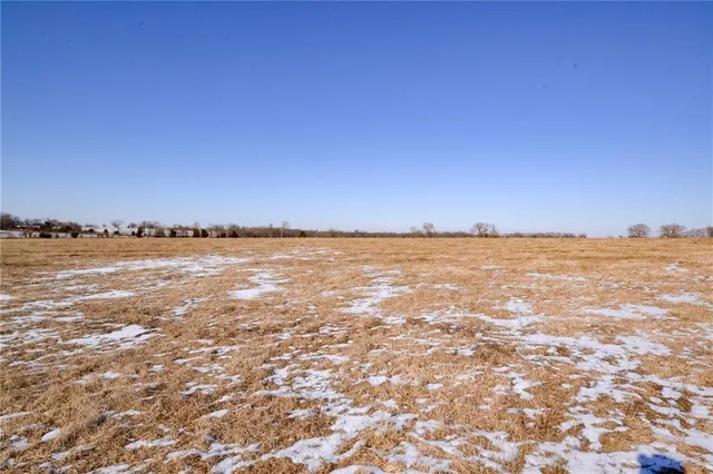 $5,280,000 | 14546 Northeast County Road 5313, Adrian, MO 64720