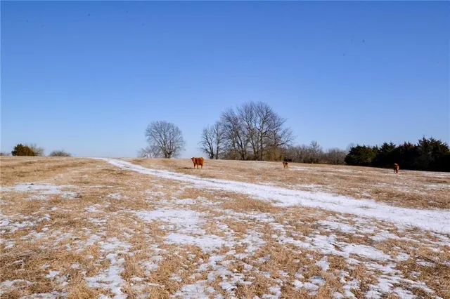 $5,280,000 | 14546 Northeast County Road 5313, Adrian, MO 64720