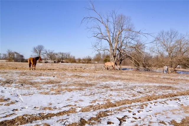 $5,280,000 | 14546 Northeast County Road 5313, Adrian, MO 64720