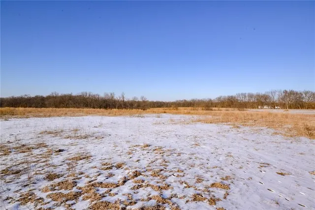 $5,280,000 | 14546 Northeast County Road 5313, Adrian, MO 64720