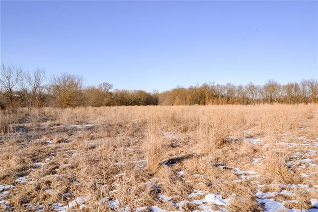 $5,280,000 | 14546 Northeast County Road 5313, Adrian, MO 64720