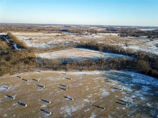 $5,280,000 | 14546 Northeast County Road 5313, Adrian, MO 64720