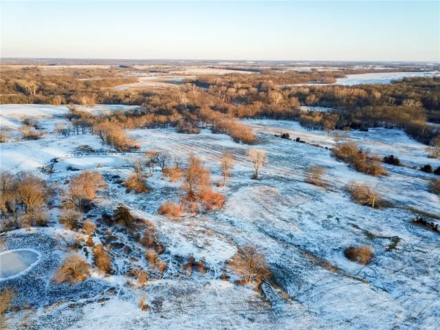 $5,280,000 | 14546 Northeast County Road 5313, Adrian, MO 64720