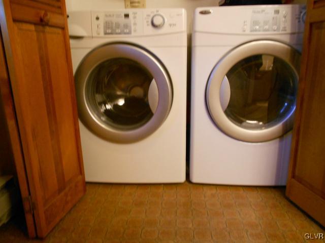 3920 Country Club Road Easton, PA 18045 - Photo 15 of 25 washer/dryer in bathroom on 2nd level