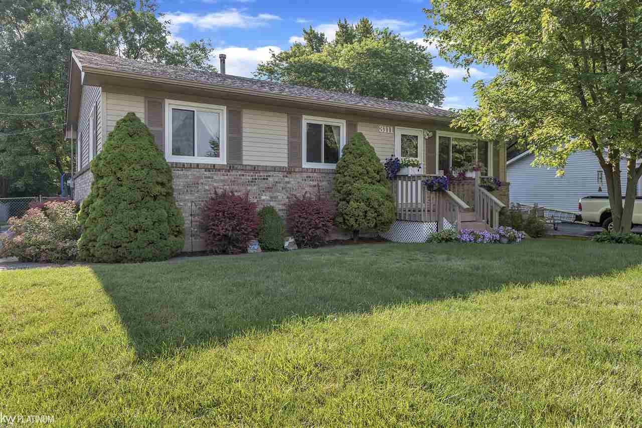 3111 Eastern Rochester, MI 48307 - Photo 3 of 23 31387937-2.JPG