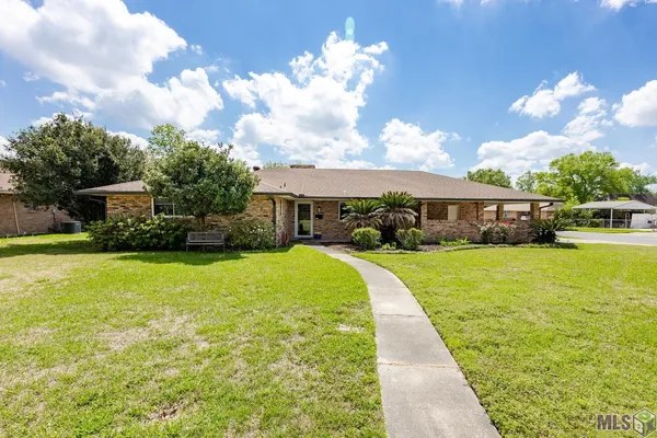 $275,000 | 12424 Mollylea Drive, Baton Rouge, LA 70815