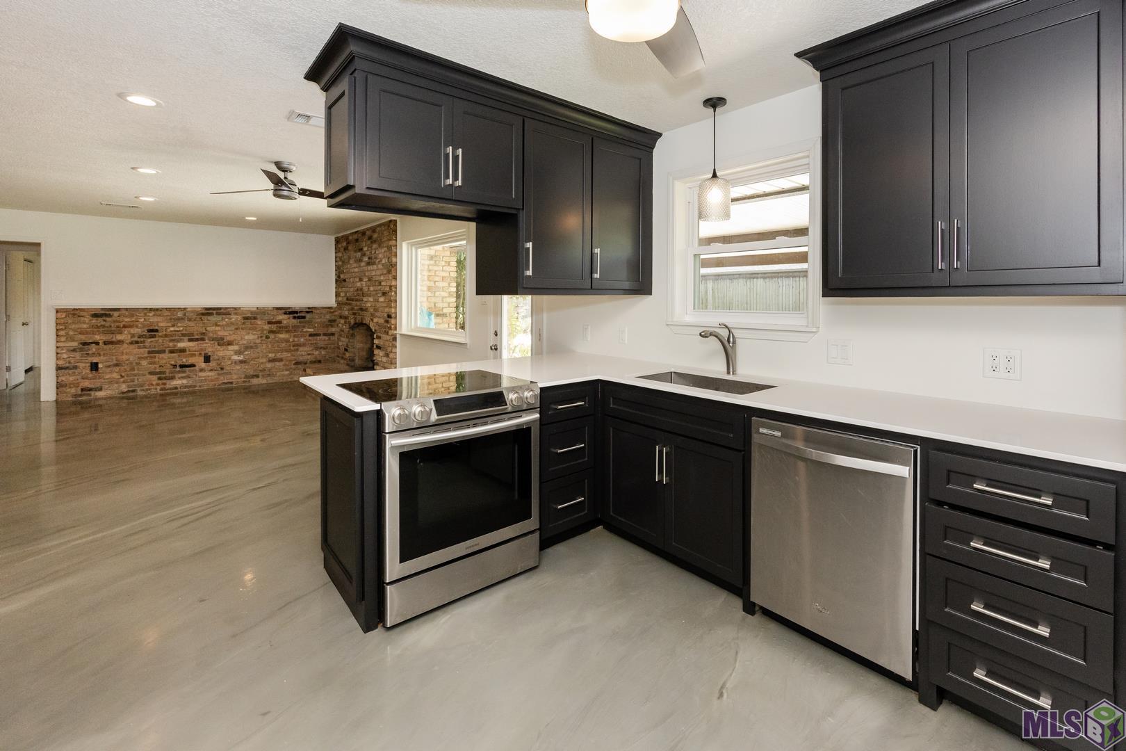 12424 Mollylea Drive Baton Rouge, LA 70815 - Photo 3 of 43