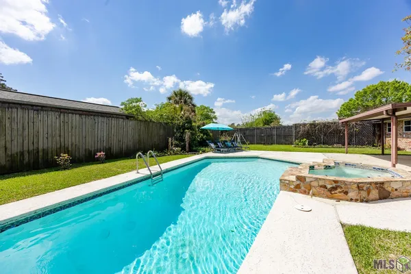 $275,000 | 12424 Mollylea Drive, Baton Rouge, LA 70815