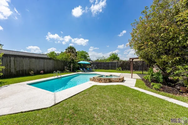 $275,000 | 12424 Mollylea Drive, Baton Rouge, LA 70815