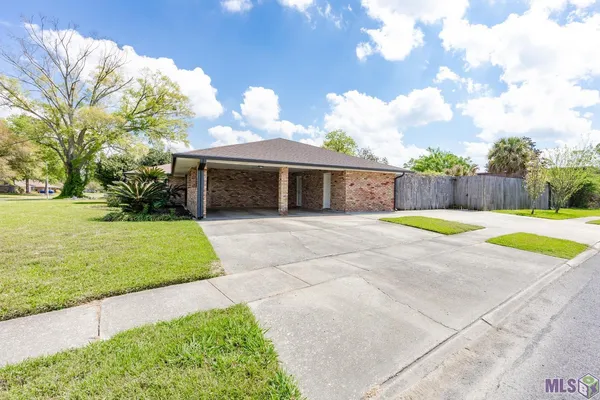 $275,000 | 12424 Mollylea Drive, Baton Rouge, LA 70815