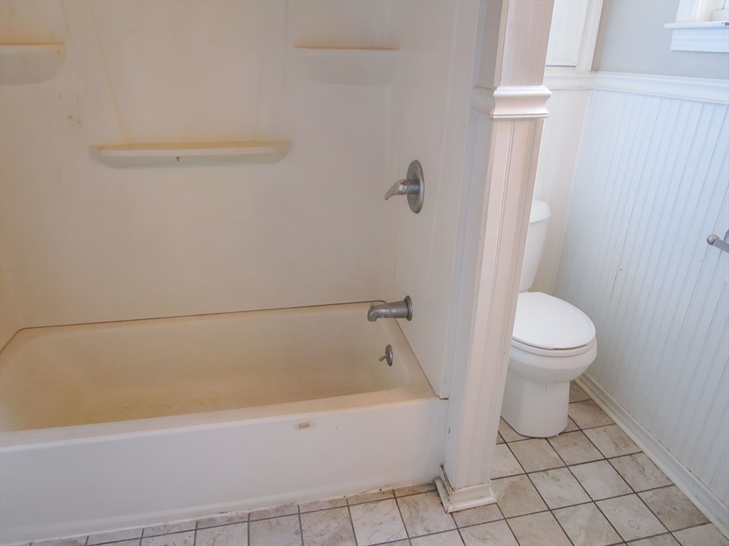 4 Sheldon Road Peabody, MA 01960 - Photo 8 of 21 Gallery Image 8