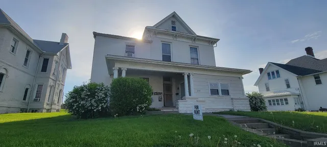 $1,500,000 | 309 Southeast 2nd Street, Washington, IN 47501
