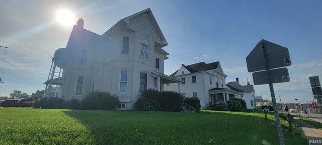 $1,500,000 | 309 Southeast 2nd Street, Washington, IN 47501