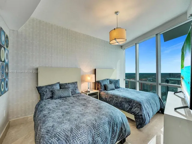 $36,000 | 17121 Collins Avenue, Unit 3905/3904, Sunny Isles Beach, FL 33160