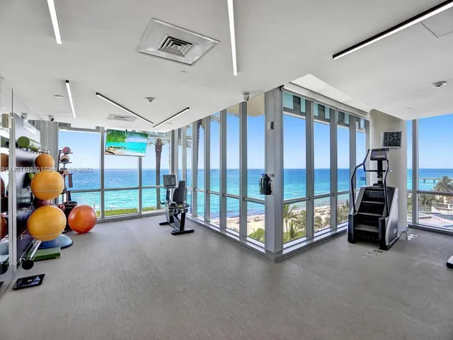$36,000 | 17121 Collins Avenue, Unit 3905/3904, Sunny Isles Beach, FL 33160