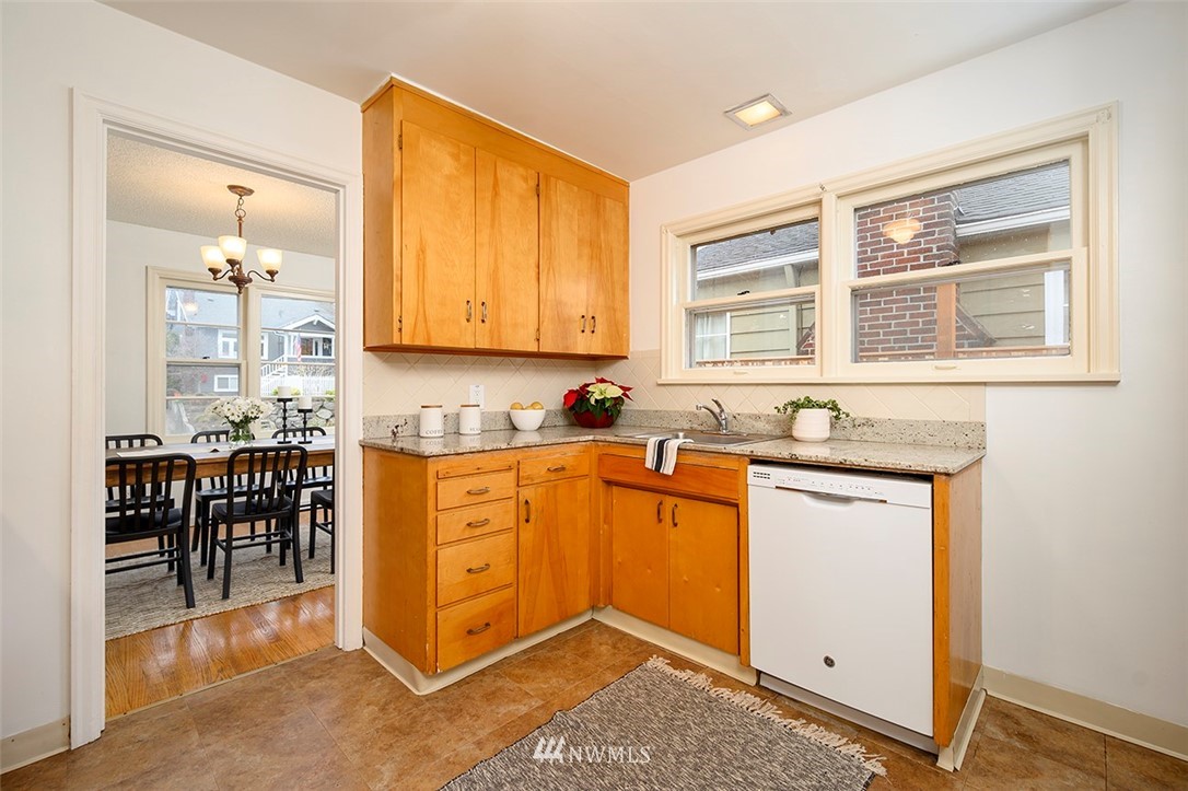 545 North 83rd Street Seattle, WA 98103 - Photo 5 of 17 Gallery Image 5