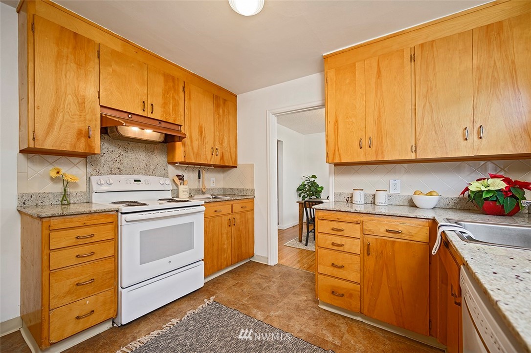 545 North 83rd Street Seattle, WA 98103 - Photo 6 of 17 Gallery Image 6