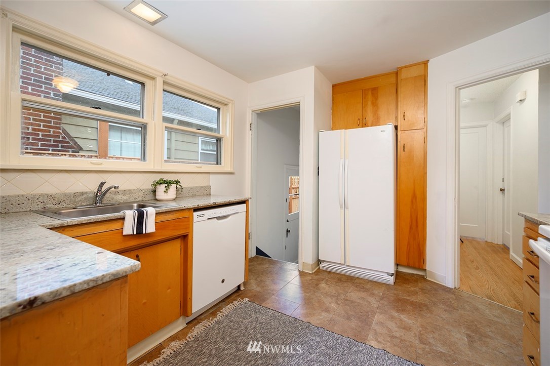 545 North 83rd Street Seattle, WA 98103 - Photo 7 of 17 Gallery Image 7