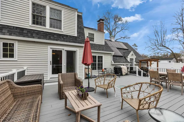 $899,900 | 7 Kent Street, Windham, NH 03087