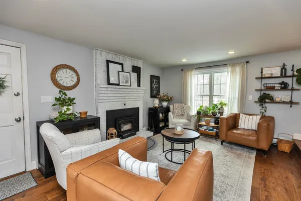 $899,900 | 7 Kent Street, Windham, NH 03087