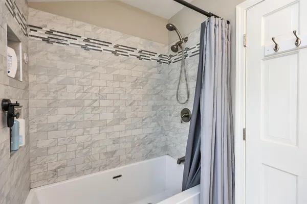 $899,900 | 7 Kent Street, Windham, NH 03087