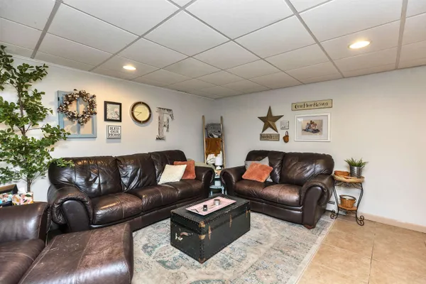 $899,900 | 7 Kent Street, Windham, NH 03087