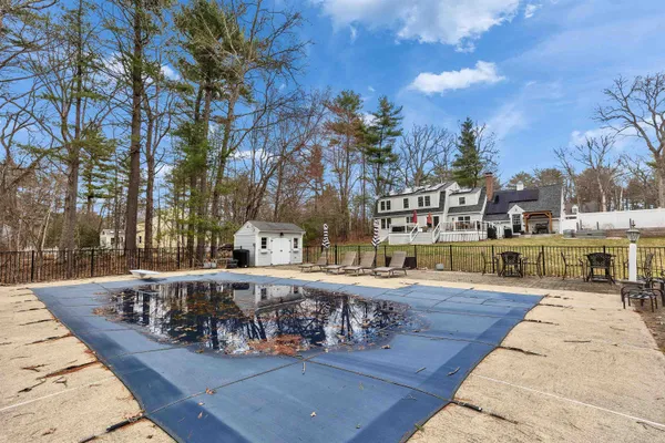 $899,900 | 7 Kent Street, Windham, NH 03087