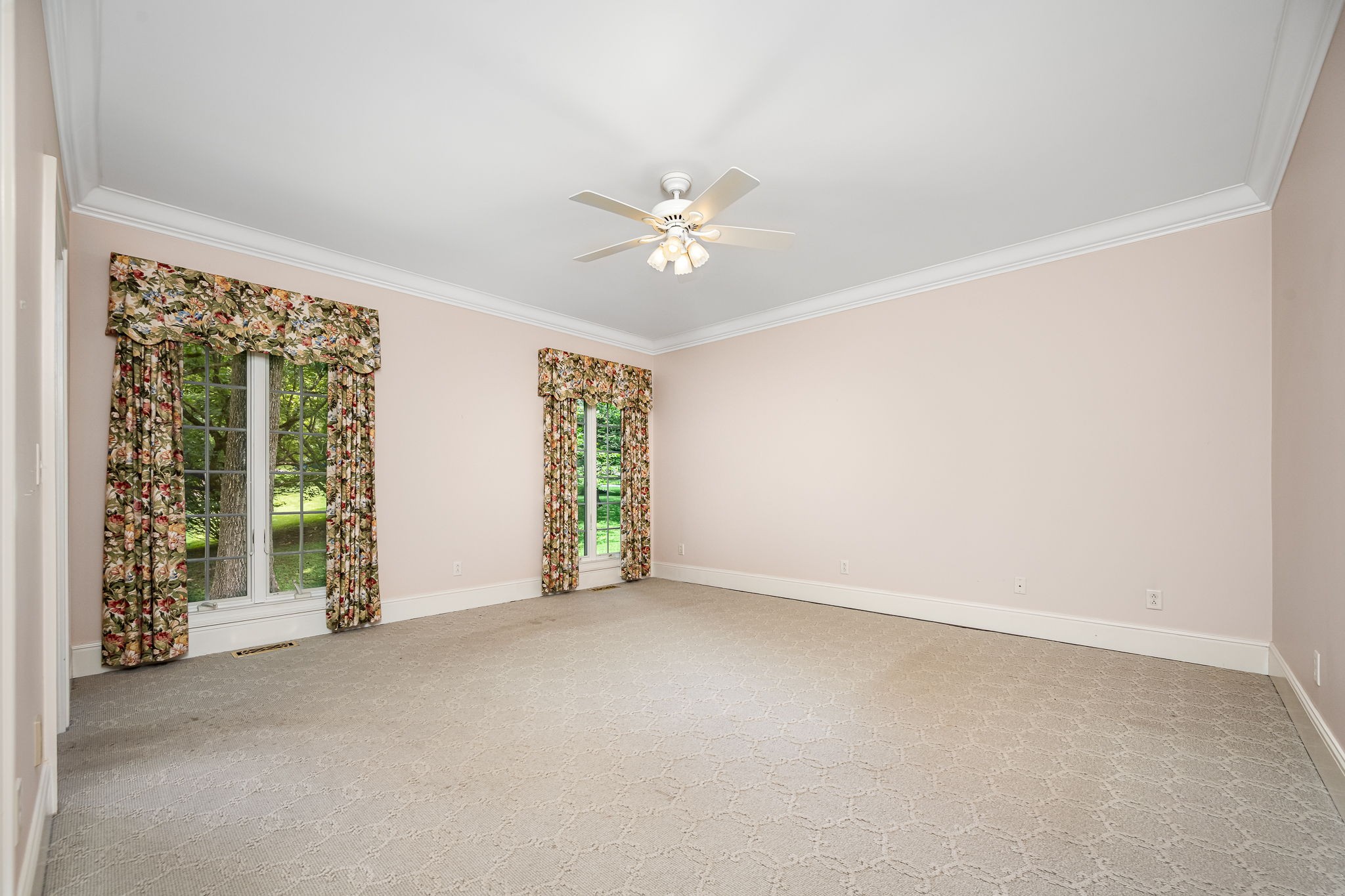 255 Parks Drive Normandy, TN 37360 - Photo 32 of 82 an empty room with windows and closet