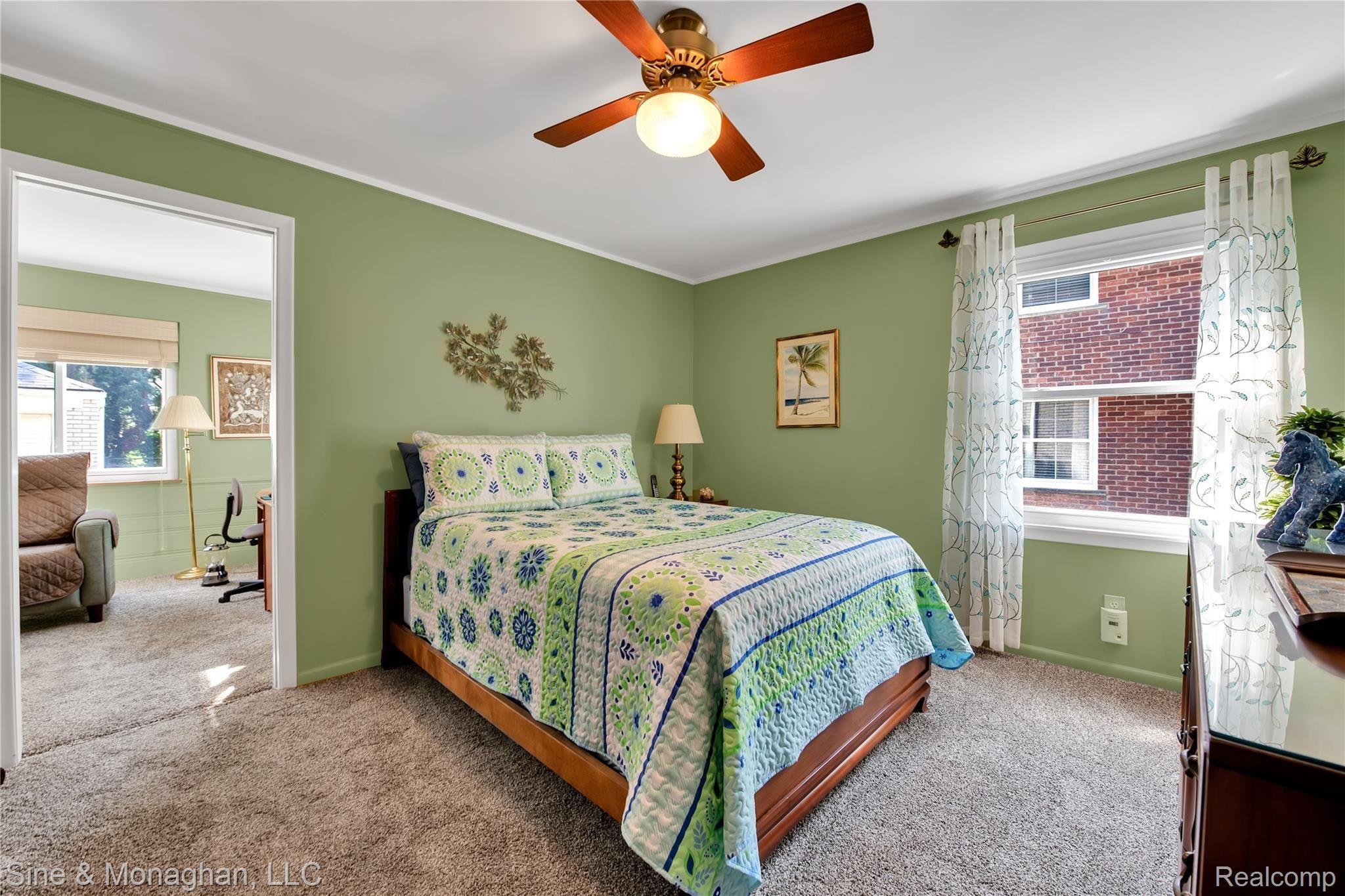 954 Harcourt Road Grosse Pointe, MI 48230 - Photo 11 of 46 956 Harcourt - HD Drone Photography-15.jpg