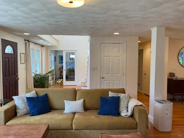 $7,595 | 11 Garrison Road, Unit 1, Arlington, MA 02474